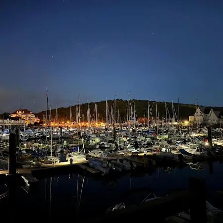 Ferienhaus La Maison Du Port A Pied, Calme Et Confort